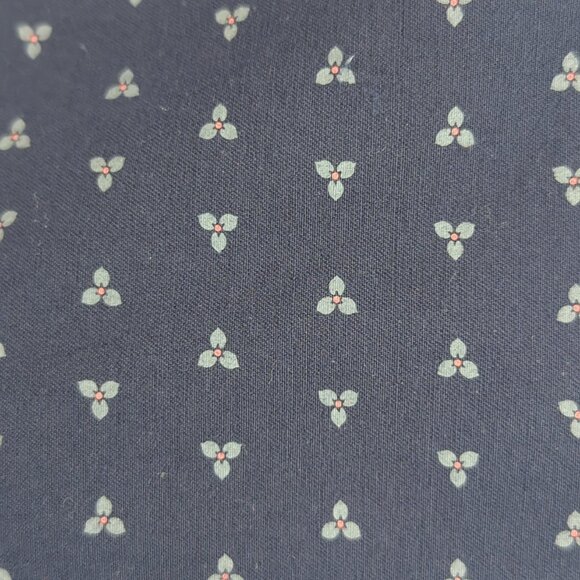 Reitmans Pants Womens Medium Blue Cropped Pull On Stretch Capri Print Comfort - Picture 3 of 11